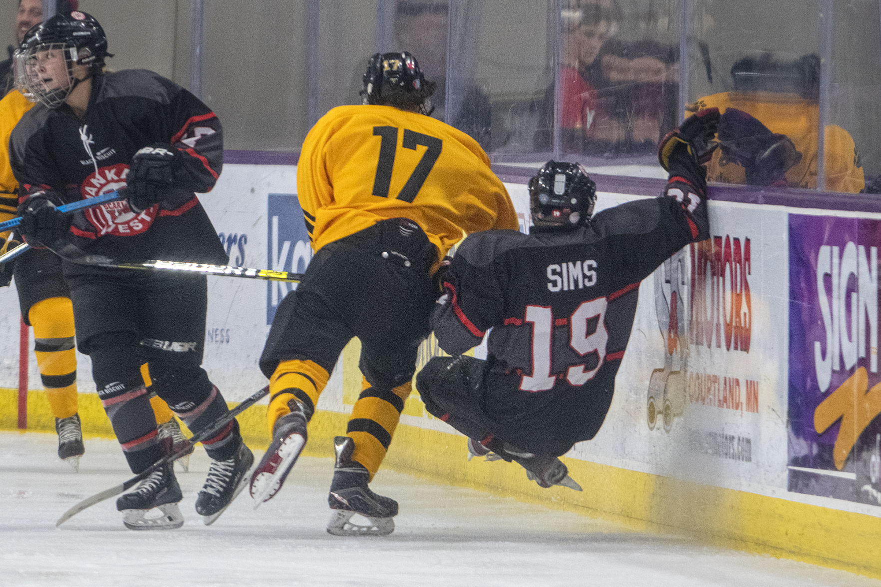 East vs West GHock 3